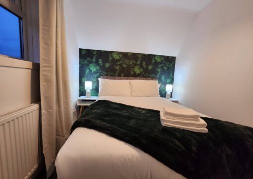 Bridge House Sleeps 10 in york, 10 mins to city