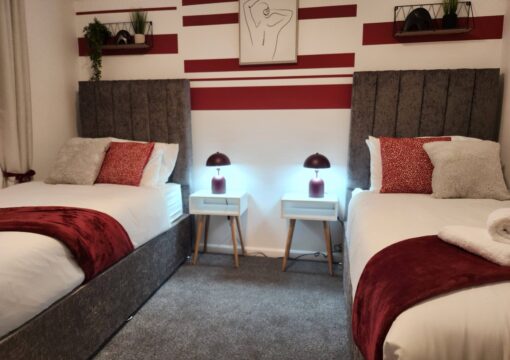 Bridge House Sleeps 10 in york, 10 mins to city