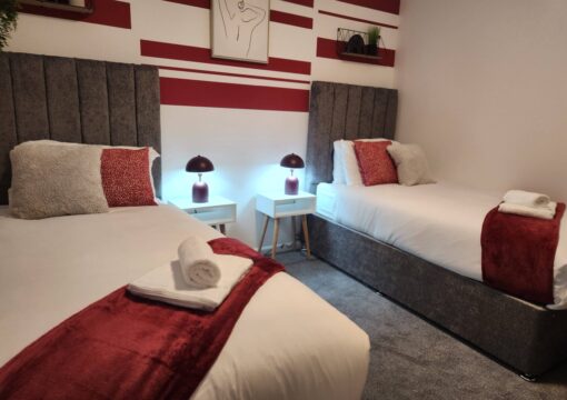 Bridge House Sleeps 10 in york, 10 mins to city