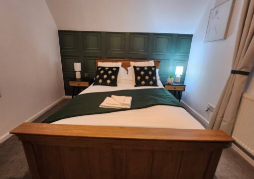 Bridge House Sleeps 10 in york, 10 mins to city