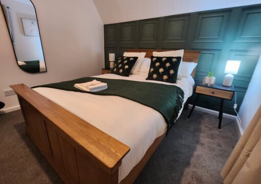 Bridge House Sleeps 10 in york, 10 mins to city