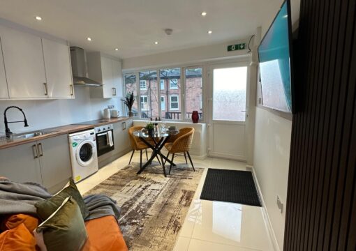 Stylish 1-bedroom apartment in Birmingham City with free parking.